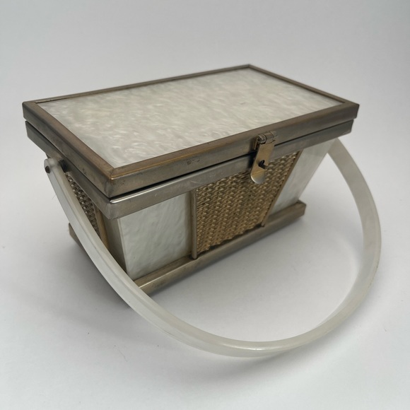 Vintage 40’s Tyrolean NY Woman Lucite Pearl & Gold Metal with Mirror Box Bag - Picture 6 of 13